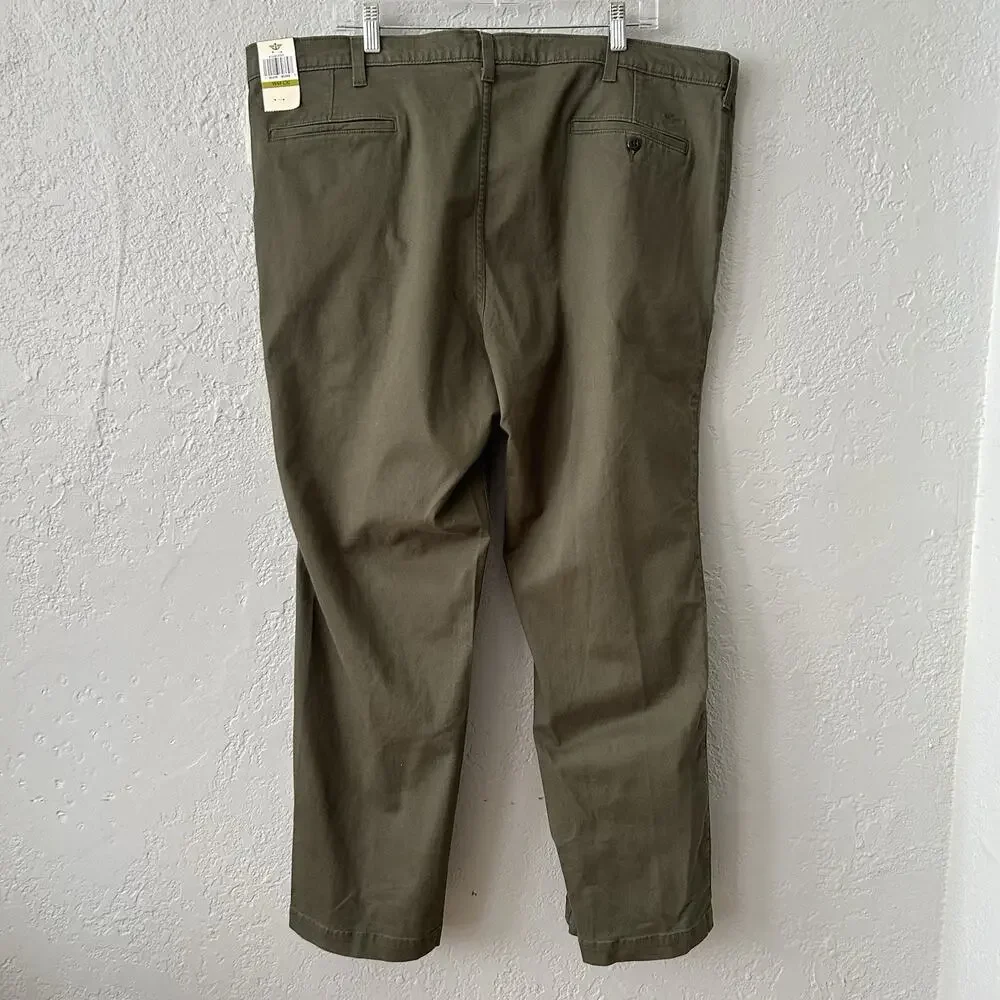 Dockers Pants 44x30 Washed Khaki Broken In Straight Fit Green Classic Prep